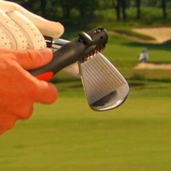 Frogger Golf BrushPro Retractable Golf Club Brush With Groove Cleaner 15 Frogger Golf BrushPro Retractable Golf Club Brush With Groove Cleaner -Wilson Shop BrushPro Hero 20190228