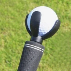 Golf Claw Ball Pick Up -Wilson Shop Golf Claw 1