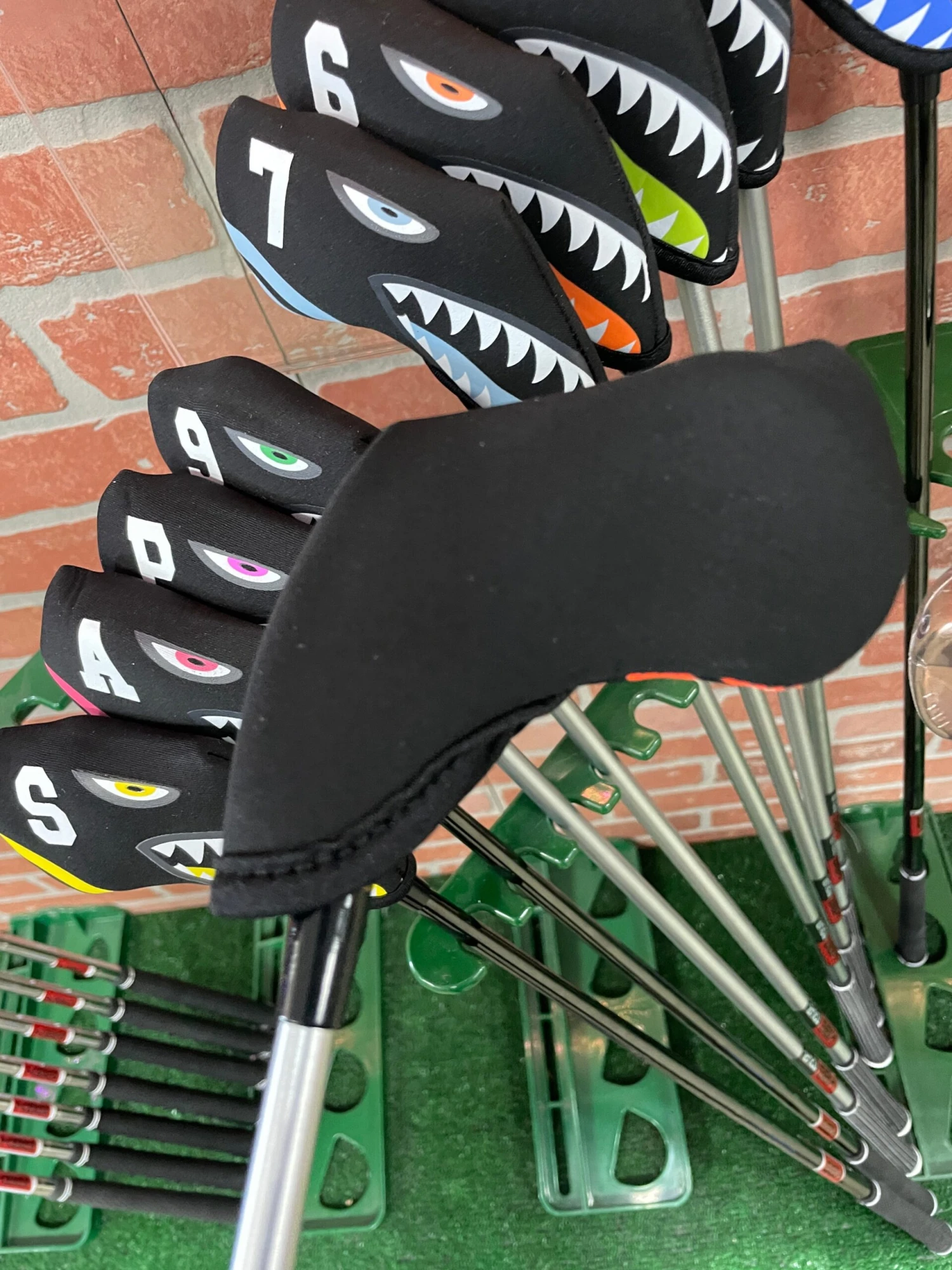 Shark Bite Neoprene Iron Head Covers Set 7 Shark Bite Neoprene Iron Head Covers Set - Image 7