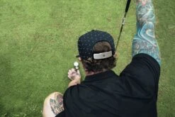 SNAPS Golf Ball Marker & Hat Clip -Wilson Shop SnapsGolfBallMarkerHatStrapClip White 4